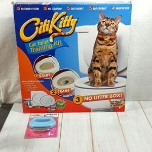 Cat toilet and cat brush